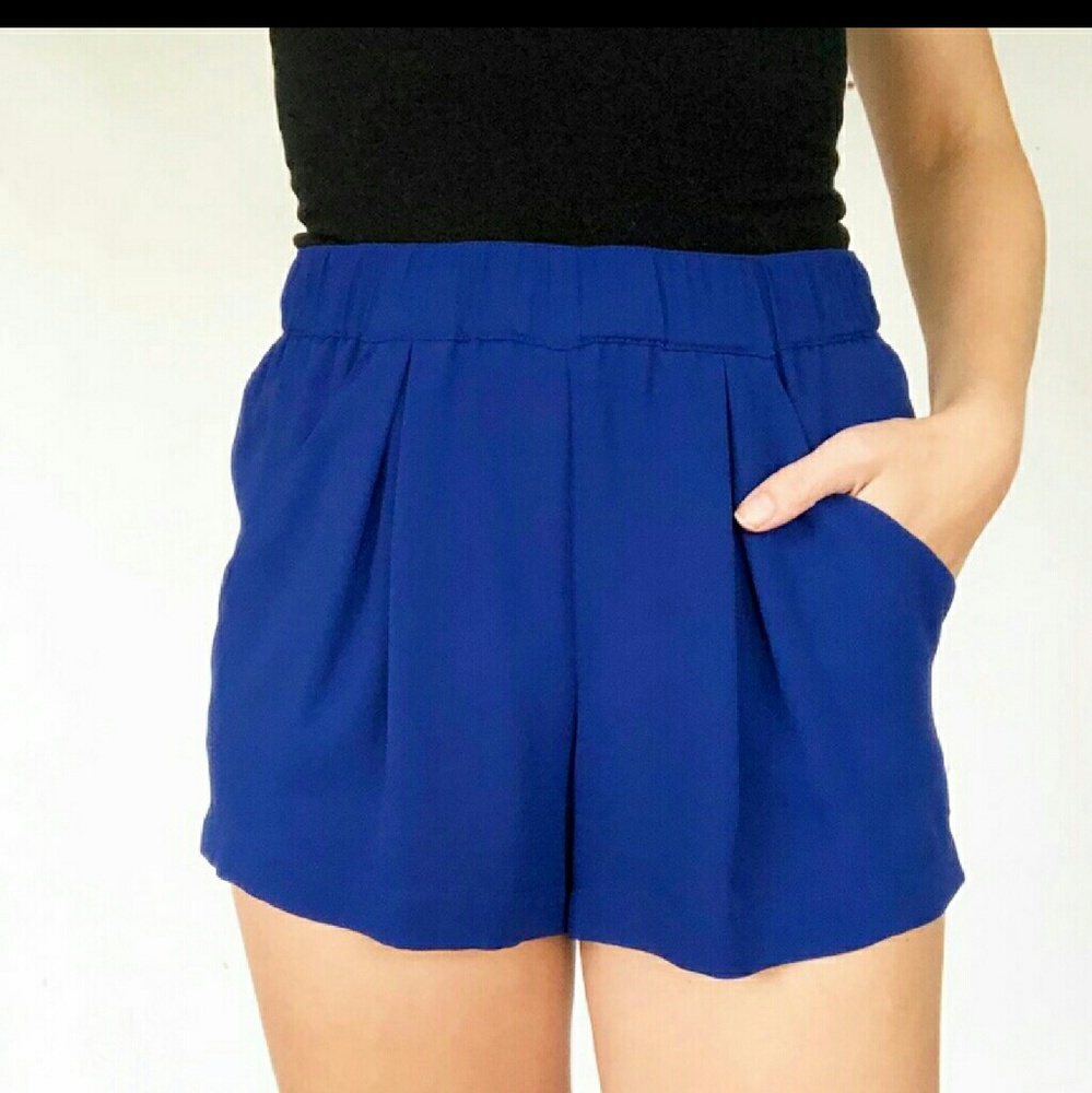 EUC BCBG Maxazria shorts with Pockets